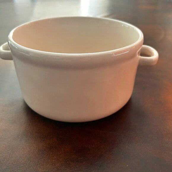 New Rae Dunn By Magenta Ceramic Large Round Souffle Baking Dish - Picture 4 of 8